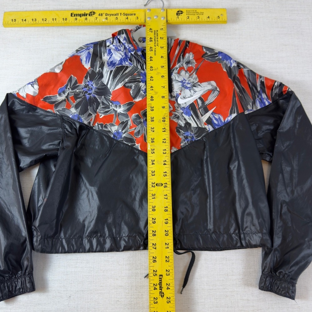 Nike Sportswear Womens S Floral Cropped Windrunner Jacket Black Red Hooded - Picture 8 of 11